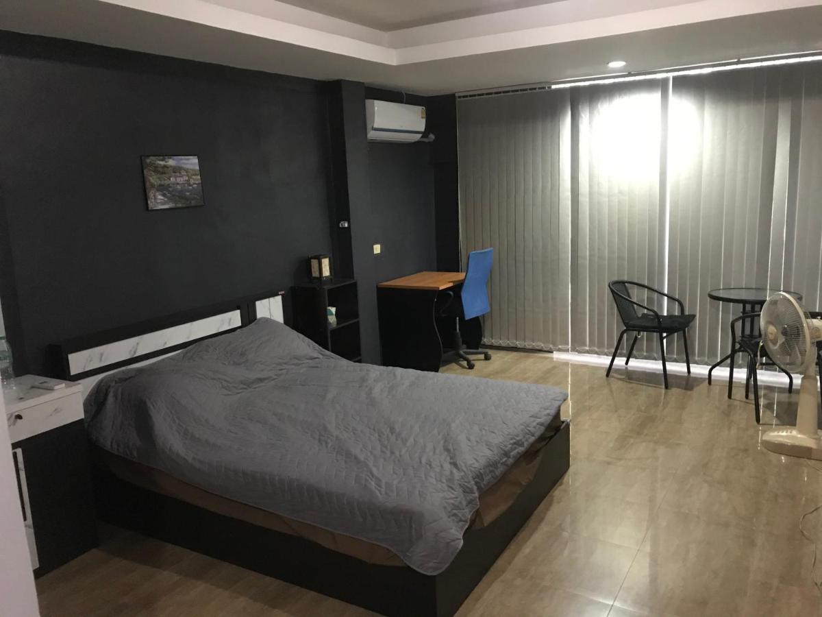 Old Town Hotel Pantai Jomtien Luaran gambar
