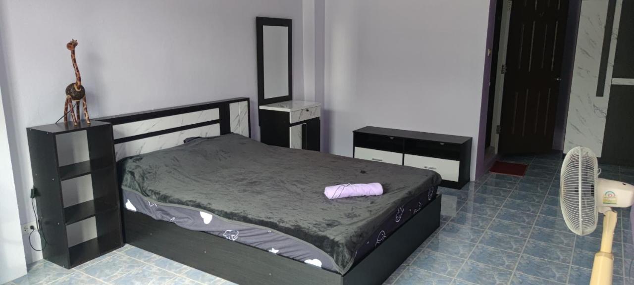 Old Town Hotel Pantai Jomtien Luaran gambar
